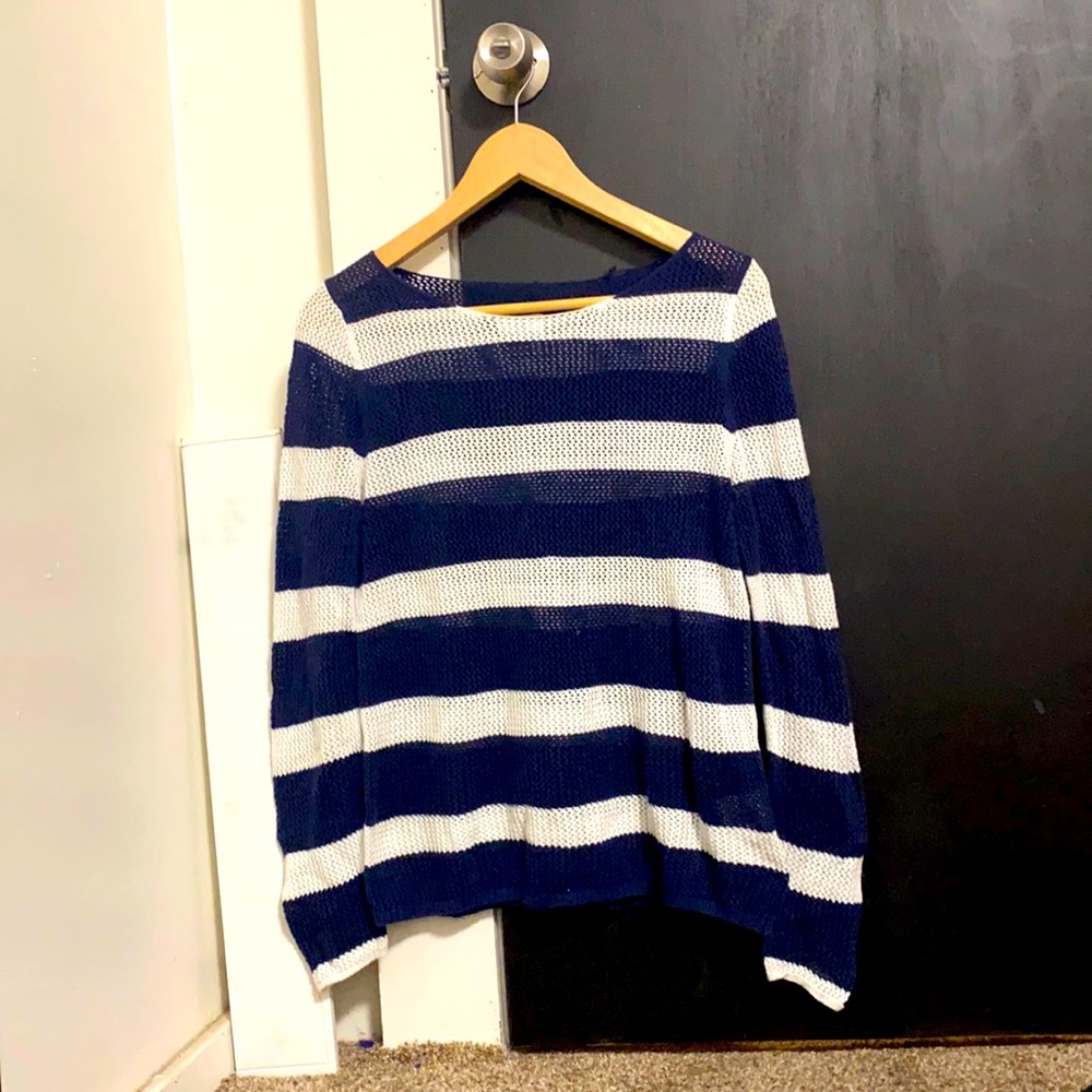 Old navy sweater